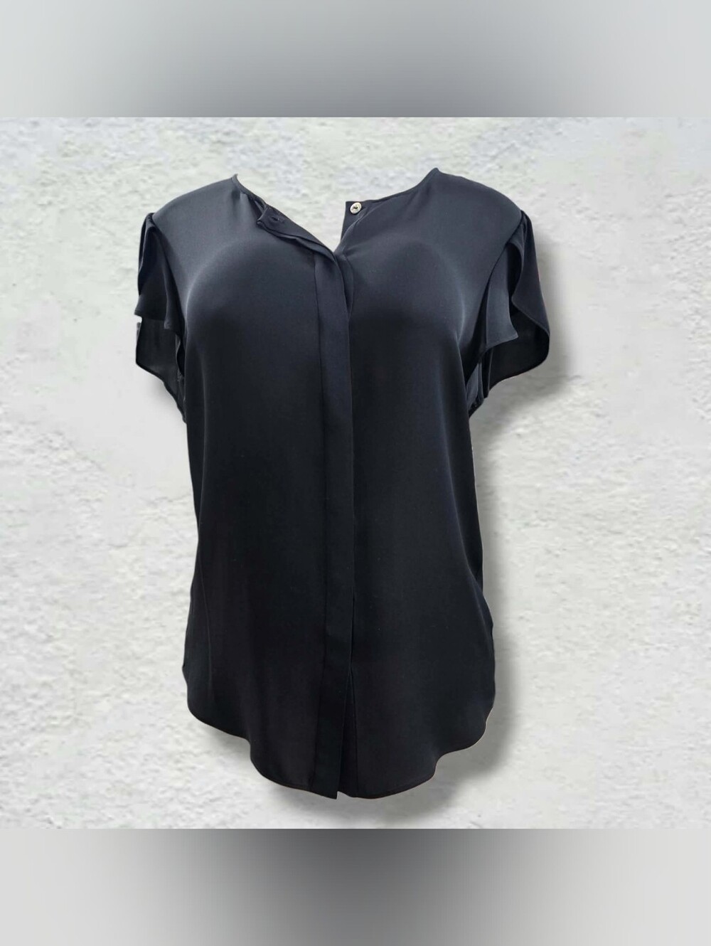 Diane Von Furstenberg Black Short-Sleeve V-Neck Blouse